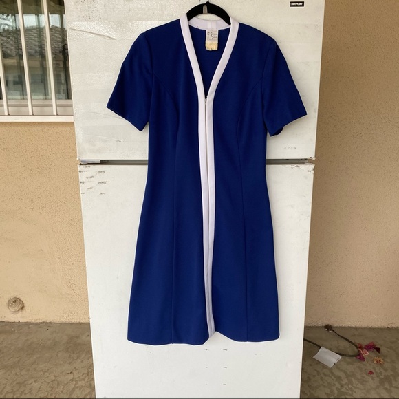 Travers Town Dresses & Skirts - Travers Town Vintage Blue Mod Shift Dress